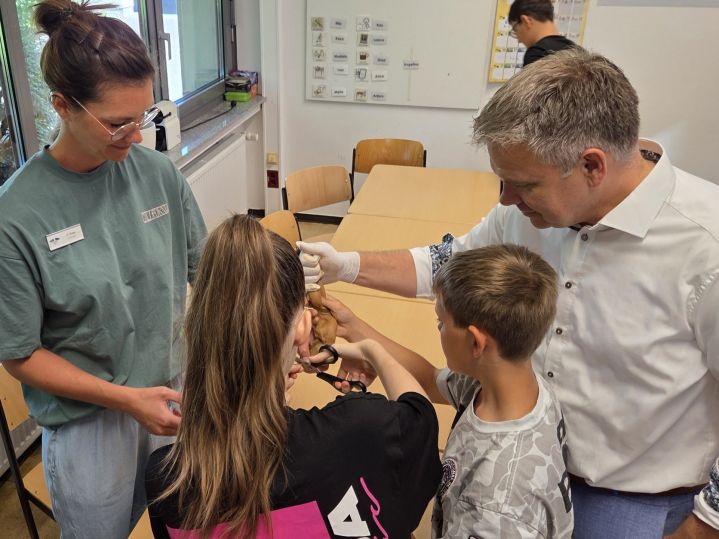 Der neue Landrat Thomas Grosche besucht unsere Schule