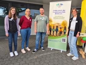 Gemeinschaft bewegt – Stand des Fördervereins auf dem Schulfest